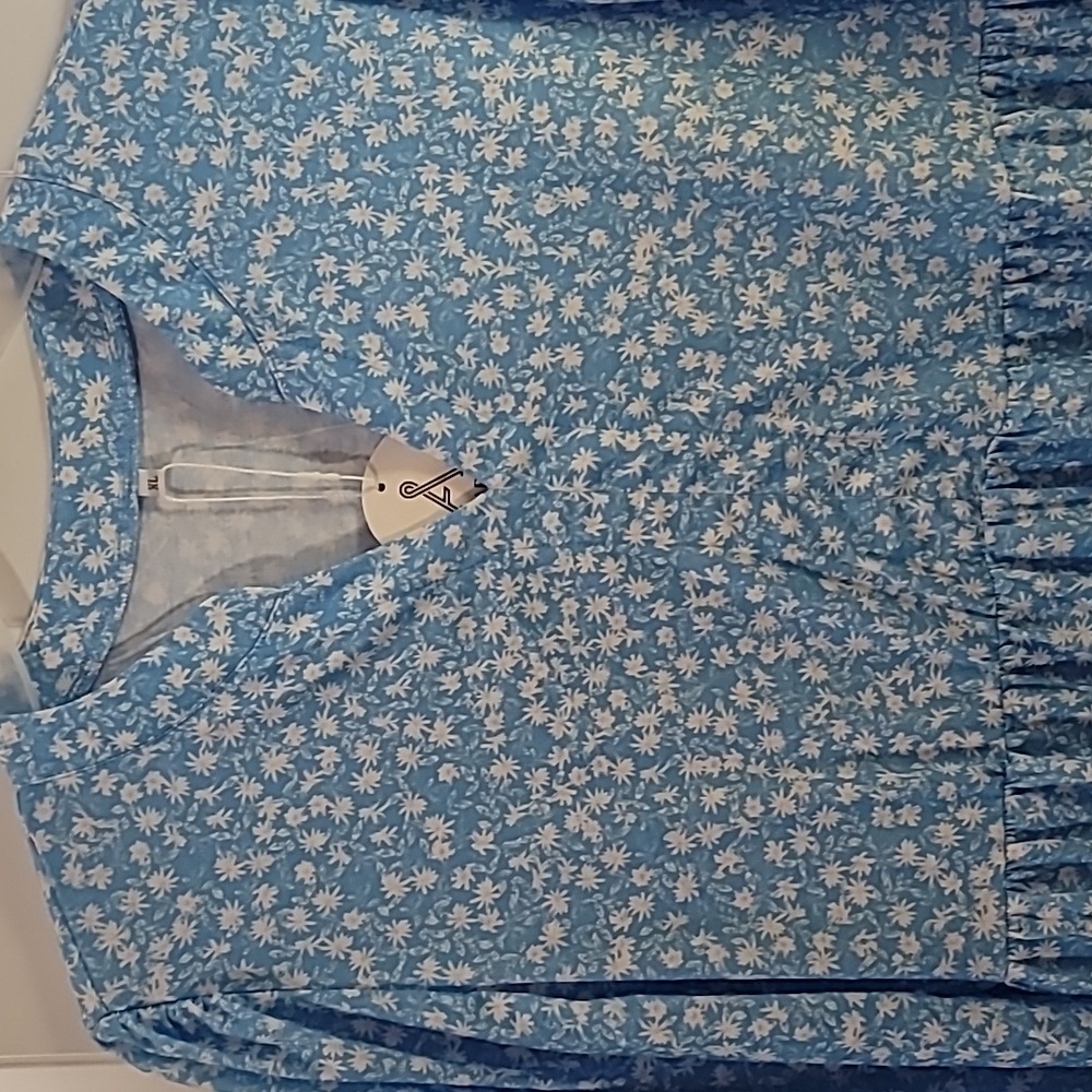 Chic Blue Floral Midi Dress - Picture 4 of 9